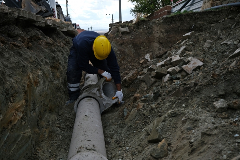 ALTYAPI YENİLEME ÇALIŞMALARI SÜRÜYOR