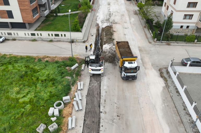 CÖMERT SOKAK' TA ALTYAPI GÜÇLENDİRİLDİ