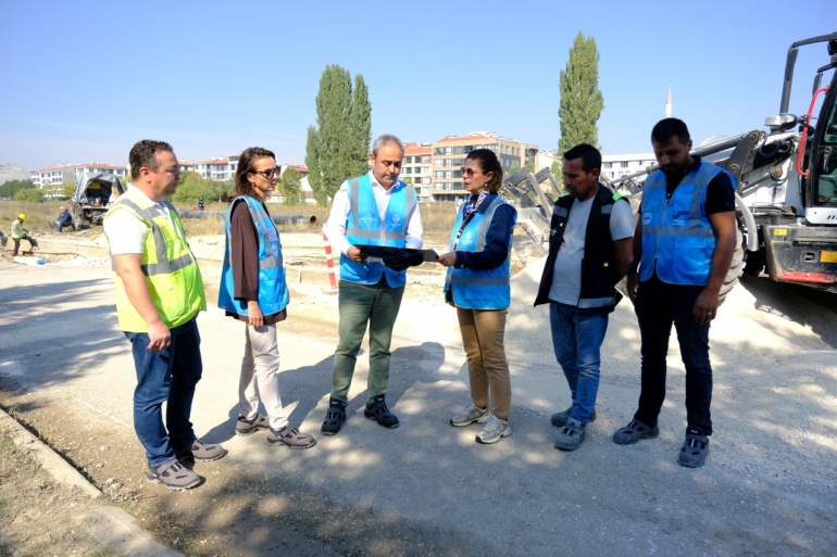 SUADİYE CADDESİ'NDE İSALE HATTI YENİLENEREK DEVREYE ALINDI